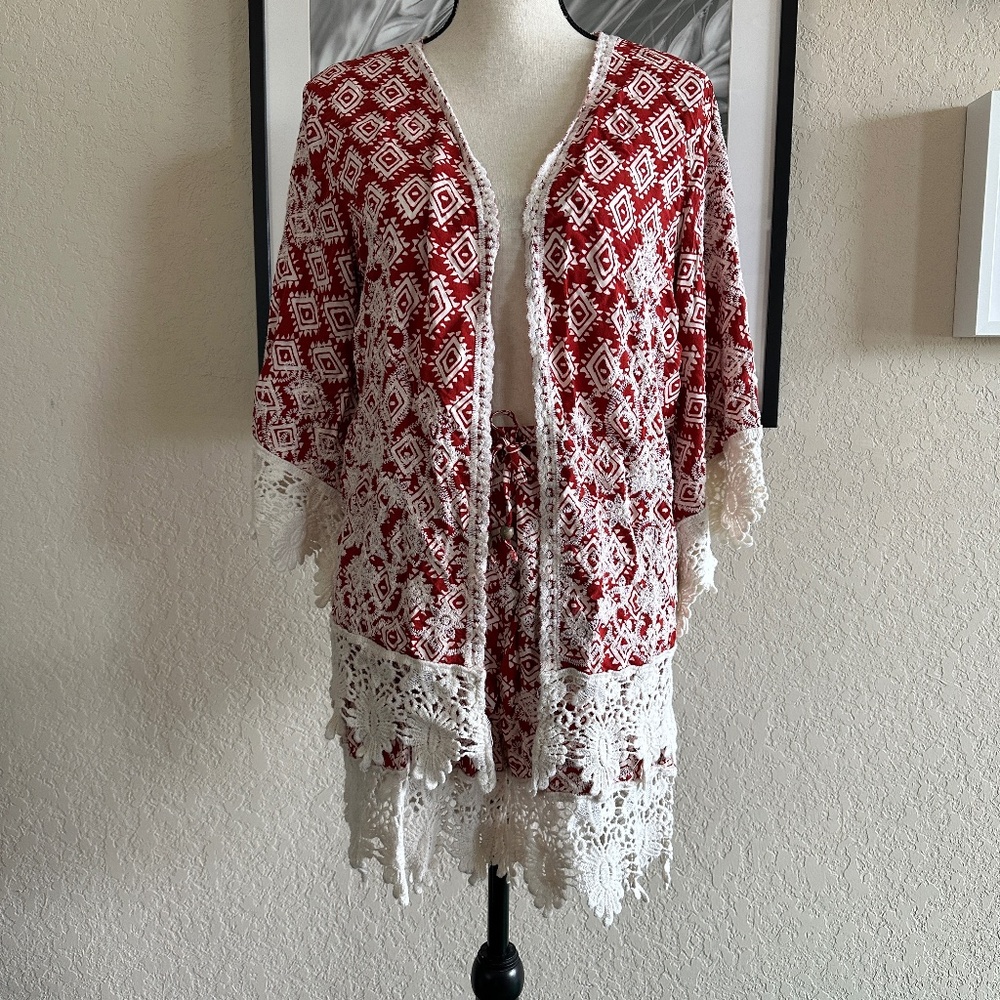 Solitaire Crochet Lace Two Piece BOHO Shorts Cardigan Size Large
